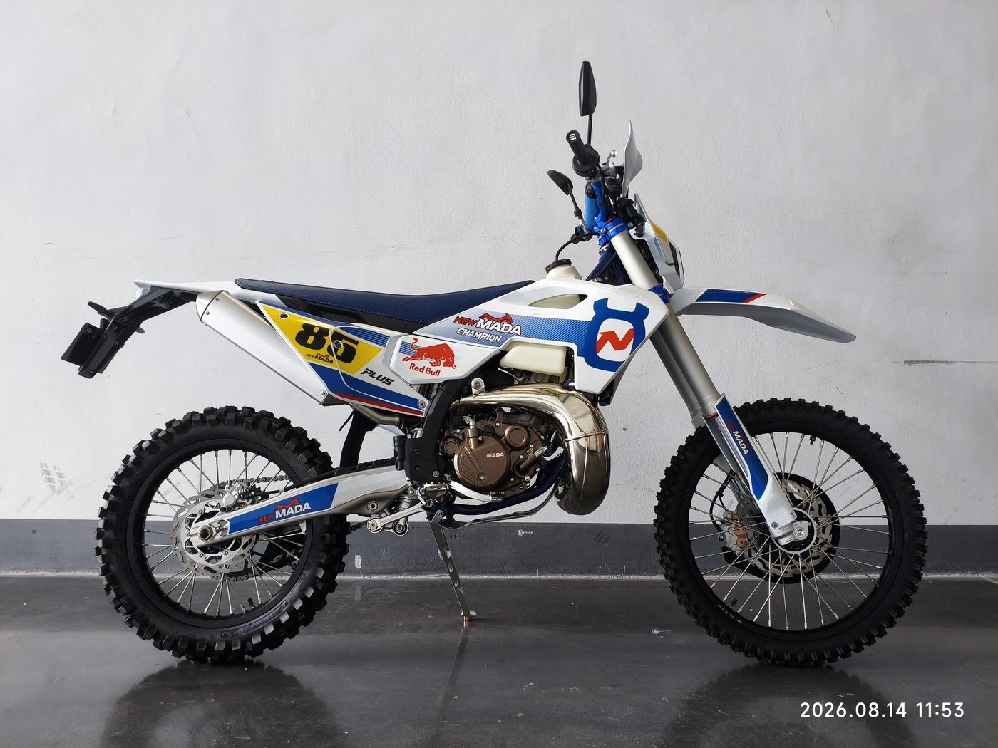 NM300GY HT24 Off-Road Motorcycles — factory photograph